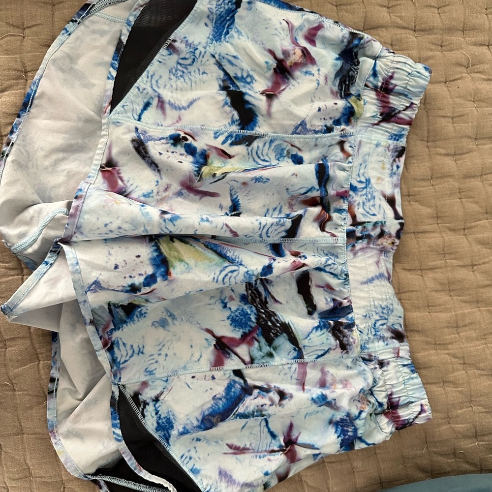 Lululemon tracker size 8